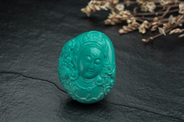 綠松石綠色和藍(lán)色有什么區(qū)別？綠松石綠色的好么？