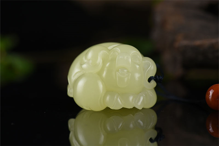 和田玉顏色大盤點(diǎn)，它不止是白玉?。?）