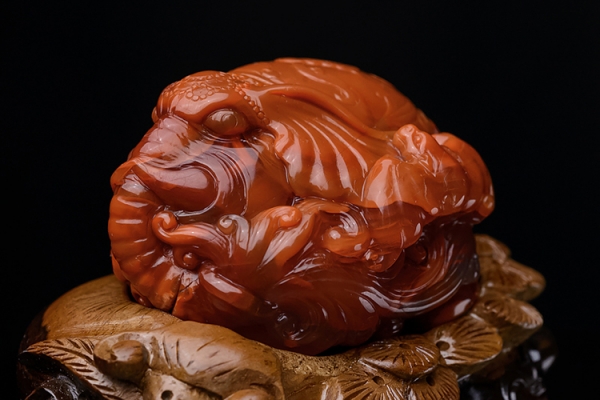 兩大南紅瑪瑙產(chǎn)地的南紅有何不同？該如何購買？