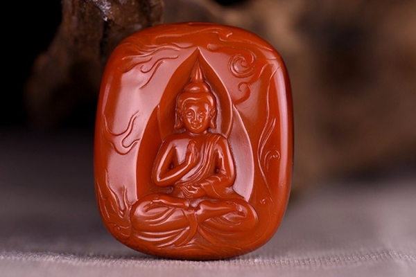 南紅瑪瑙最受市場歡迎的是保山南紅瑪瑙，這是為什么呢？
