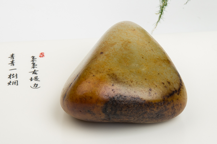 精品共賞：和田玉原石圖片賞析（3）