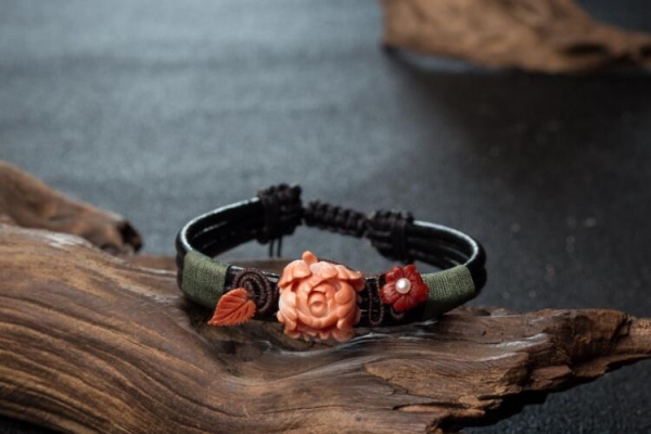 紅珊瑚手鏈有什么寓意？紅珊瑚手鏈圖片欣賞