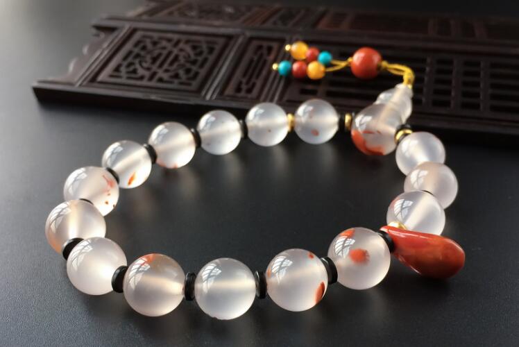 冰飄南紅究竟是何物？南紅冰飄精品圖片欣賞（1）