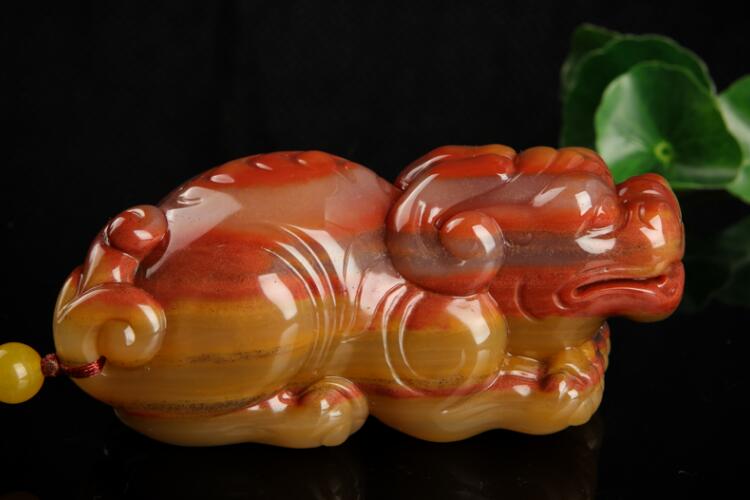 黃龍玉鑒賞與選購注意事項(xiàng)，什么樣的黃龍玉才有價(jià)值？（3）