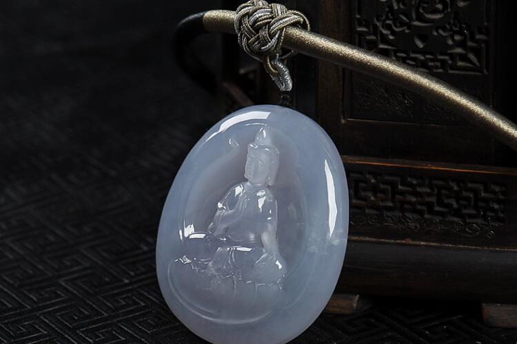 翡翠掛件的配繩該如何搭配？翡翠掛件圖片（3）