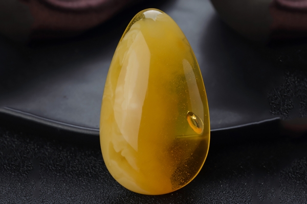 蜜蠟今年的價格是多少？有關(guān)蜜蠟的最新消息