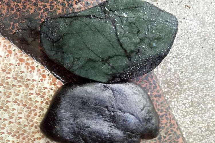 翡翠原石鑒定方法，翡翠原石的鑒定方法有哪些？（6）