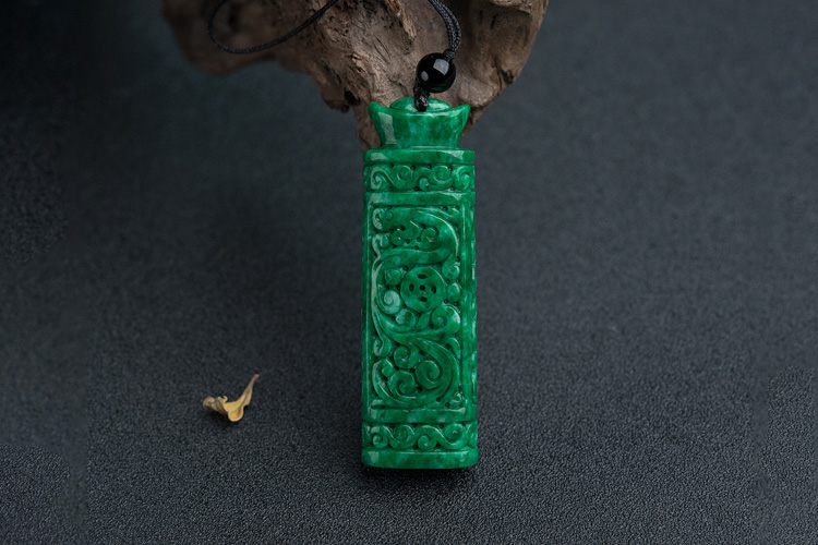 翡翠干青值得買嗎？為何滿綠的干青價格卻不高（2）