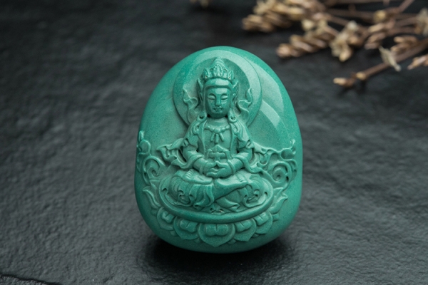 綠松石鑒定的方法有哪些？你的綠松石有整容過嗎？