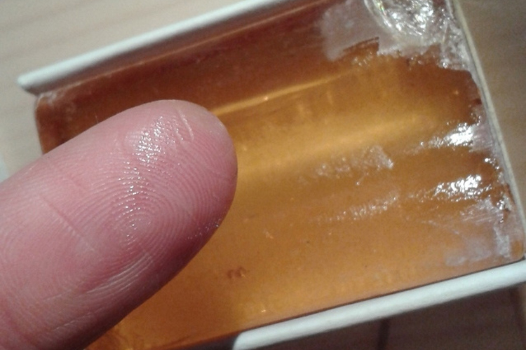 如何辨別蜜蠟的真假？原來這么簡單的方法就能辨別蜜蠟的真假（7）