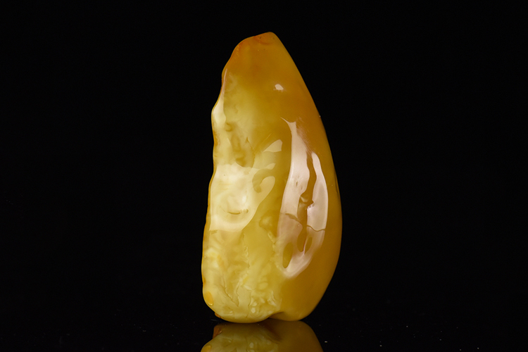 燈光下蜜蠟真假對照圖讓假蜜蠟無處可藏，原來燈光才是假蜜蠟的克星（1）
