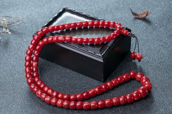 紅珊瑚項(xiàng)鏈價(jià)格是多少？紅珊瑚項(xiàng)鏈價(jià)格怎么看？