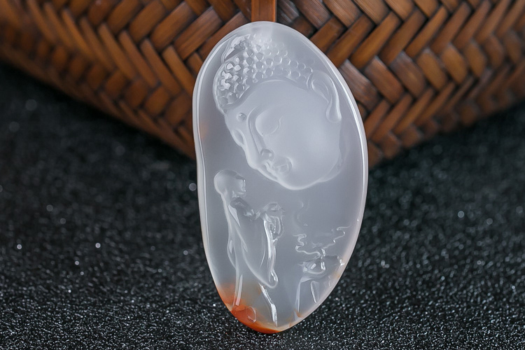 冰飄南紅介紹，優(yōu)質(zhì)的冰飄南紅長(zhǎng)什么樣？（1）