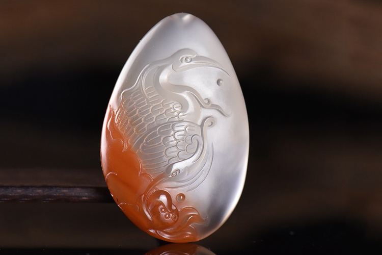 冰飄南紅介紹，優(yōu)質(zhì)的冰飄南紅長(zhǎng)什么樣？（3）