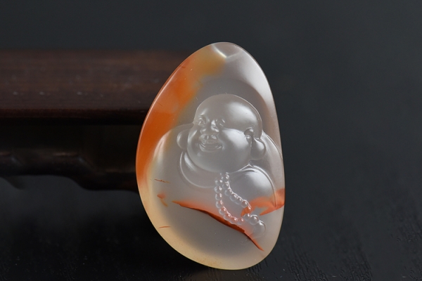 南紅荔枝凍和冰飄的區(qū)別是什么？為何長的相似價格卻相差那么大？