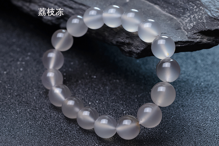 南紅瑪瑙荔枝凍和冰飄料的區(qū)別是什么？二者誰的價格更高一些？（3）