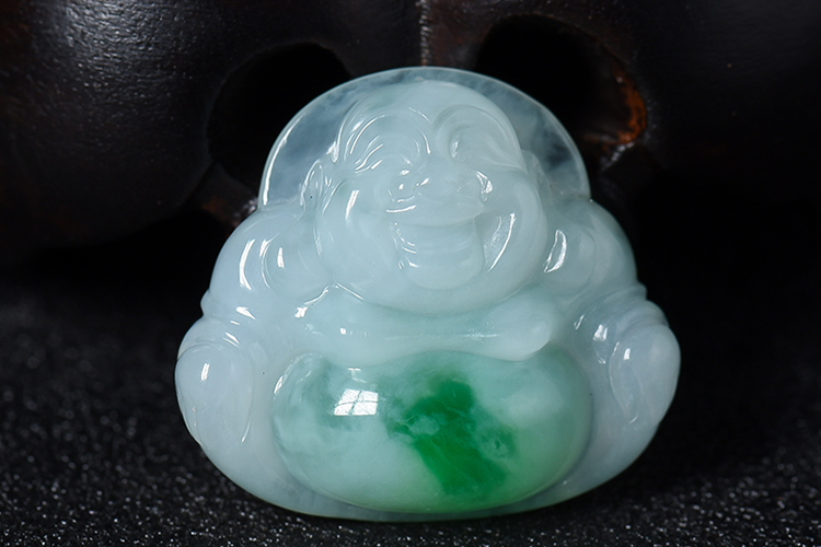 白底青究竟好不好？白底青翡翠真的不值錢(qián)嗎？（2）