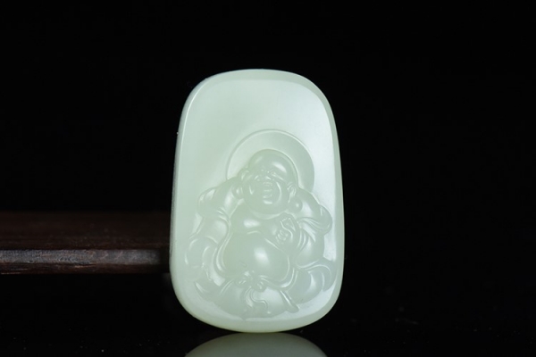 昆侖白玉和和田白玉的區(qū)別是什么？昆侖白玉和和田白玉有何不同