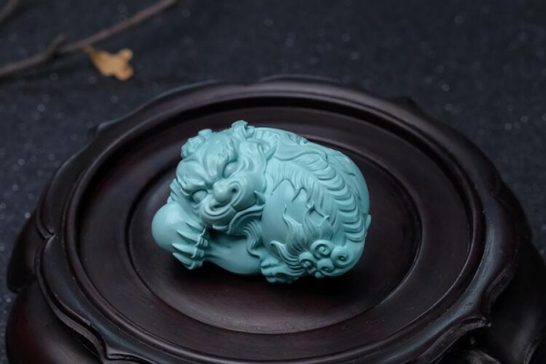 綠松石的作用與功效，“脆弱”的綠松石該如何保養(yǎng)？