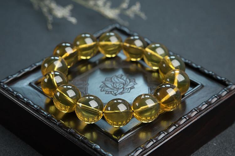 琥珀手串價格和哪些因素有關(guān)？琥珀手串具體的價格是多少？（7）
