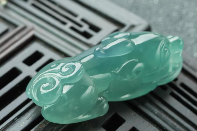 藍(lán)翡翠真的存在嗎？藍(lán)色翡翠有哪幾種藍(lán)？（4）