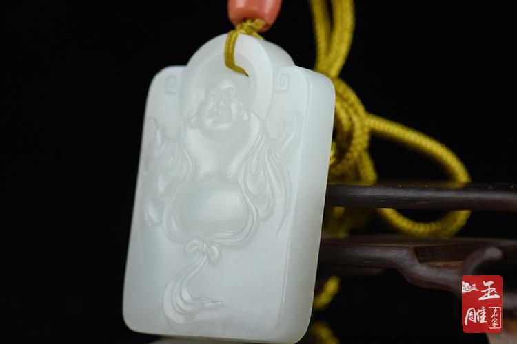 新疆戈壁玉原石圖片-玉雕名家
