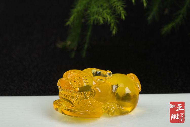 金珀的功效-玉雕名家