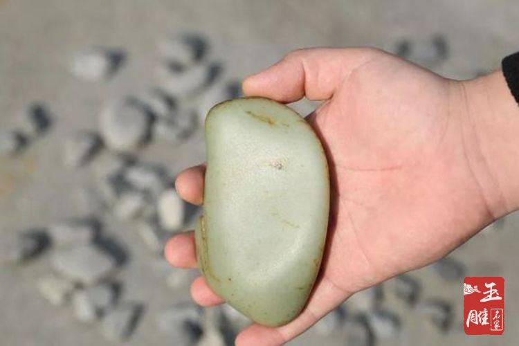青玉籽料介紹-玉雕名家